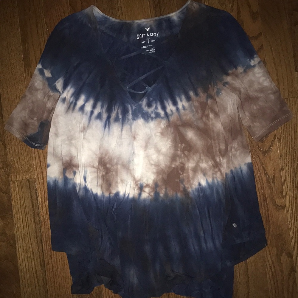 V-neck cross detailed top